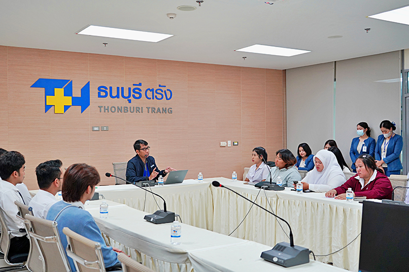 คณะพาณิชยศาสตร์และการจัดการ ม.อ.ตรัง ศึกษาดูงานระบบบริหารทรัพยากรบุคคล ณ โรงพยาบาลธนบุรี ตรัง